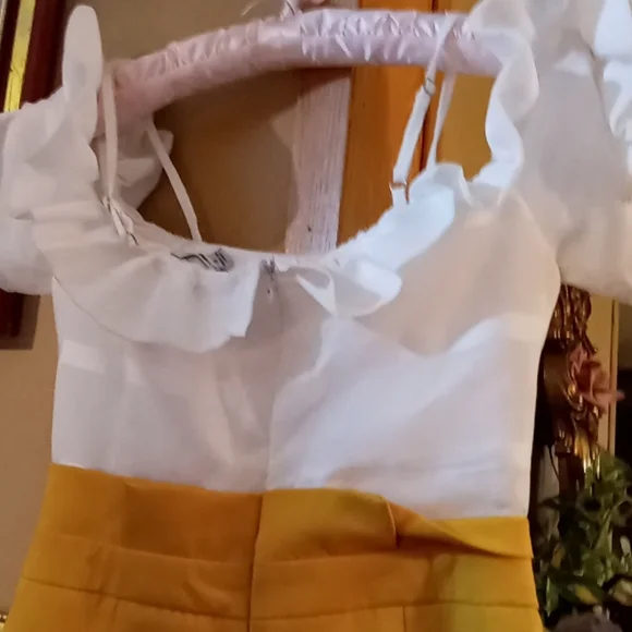 Cute Romper size Small - Picture 9 of 13